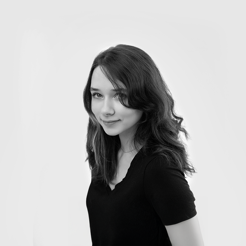 Элана Атаева